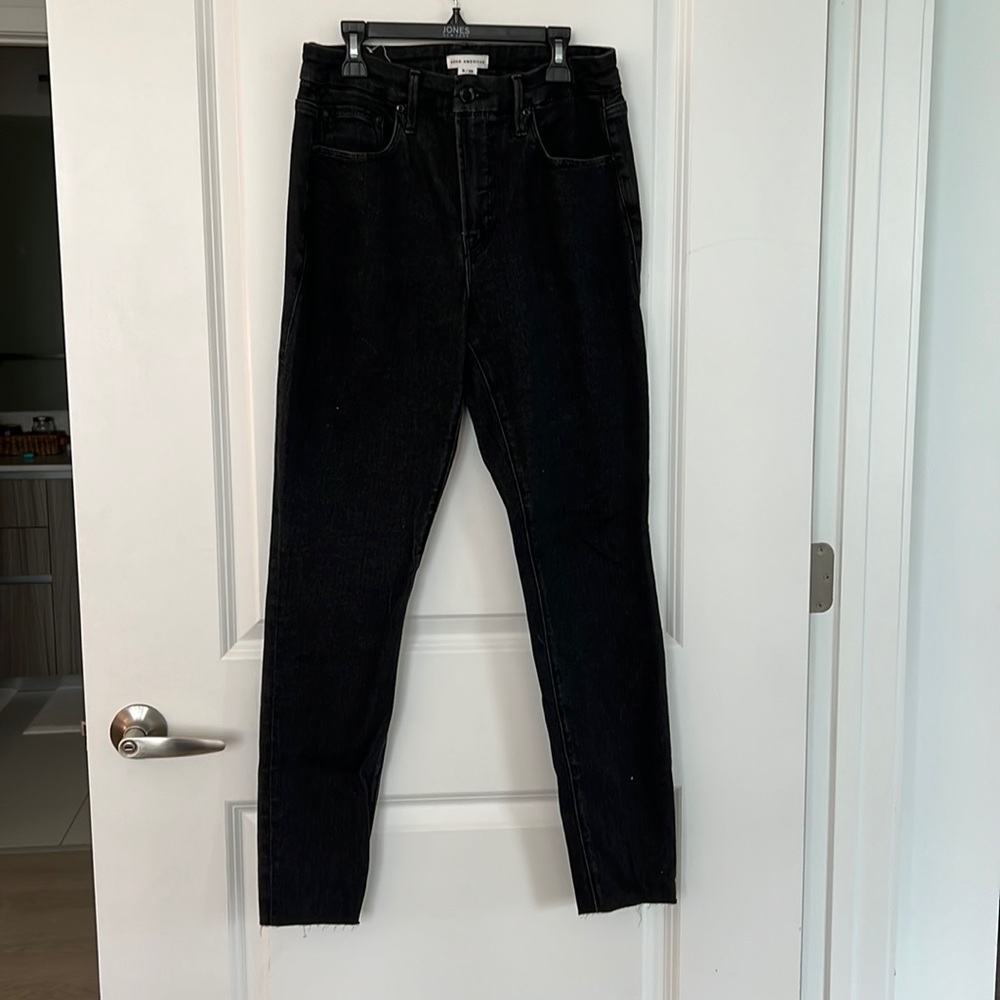 Good American Good Legs Raw Hem Black Jeans! Size 6